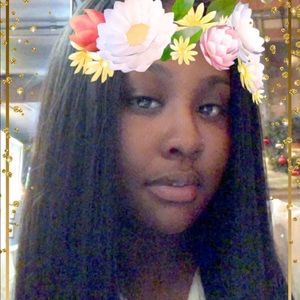 Meet your Posher, Danielle